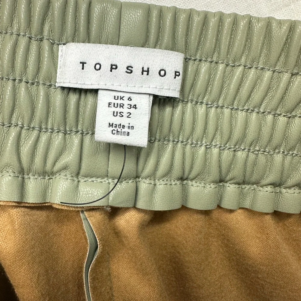 Topshop Womens Faux Leather Elastic‎ Waist With Pockets Shorts Green Size 2 Mark